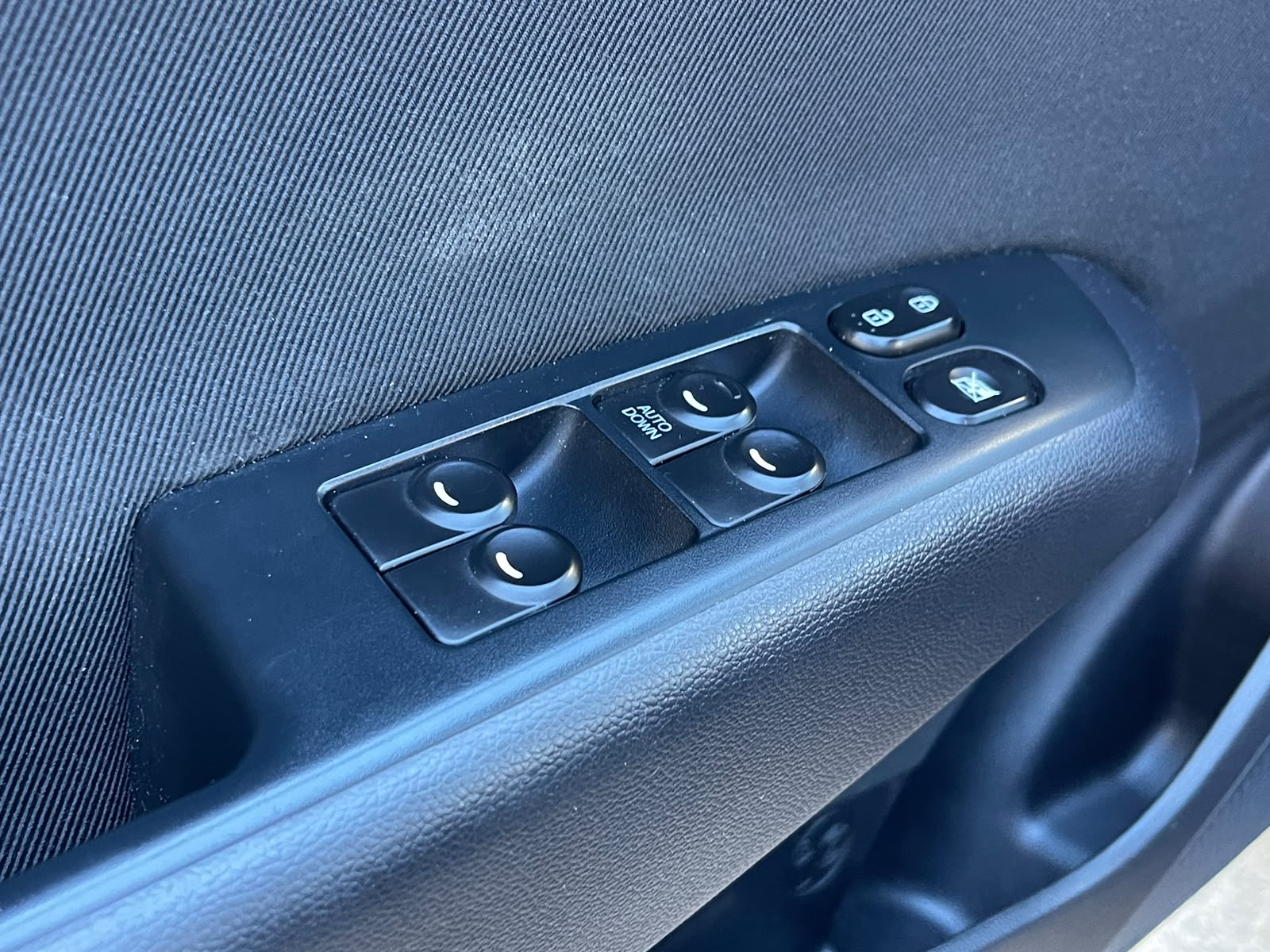 HYUNDAI HB20 1.0 2015 — Bernardo Autos Taubaté — foto 5