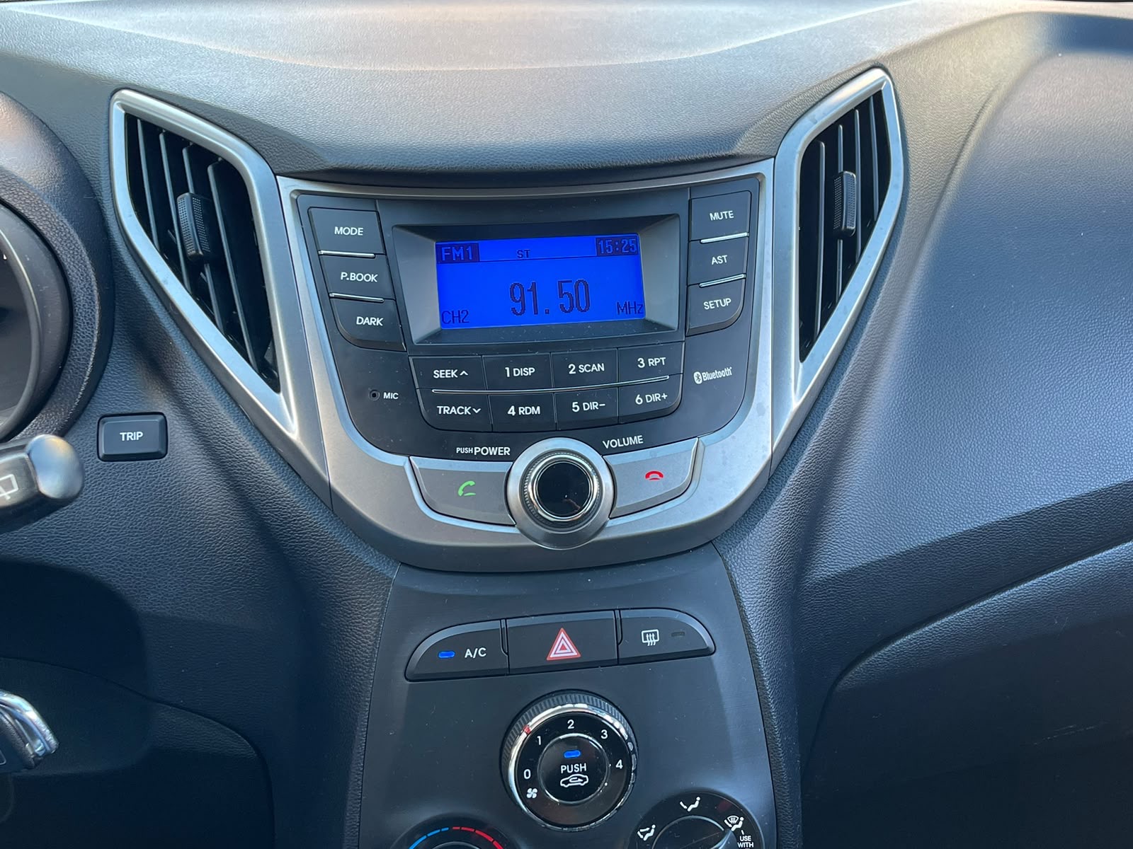 HYUNDAI HB20 1.0 2015 — Bernardo Autos Taubaté — foto 11