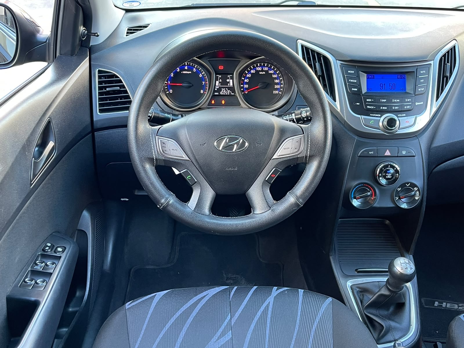 HYUNDAI HB20 1.0 2015 — Bernardo Autos Taubaté — foto 12