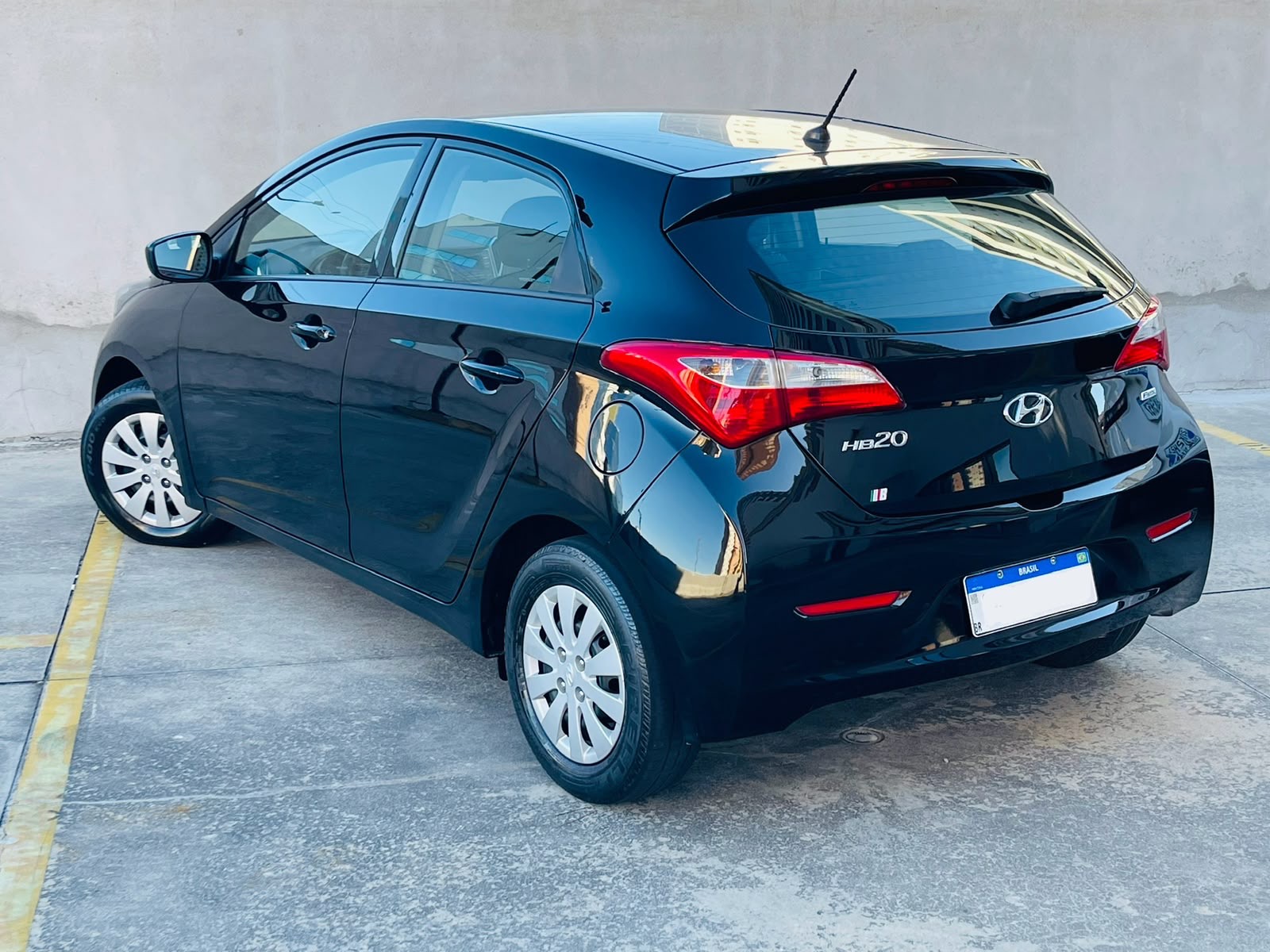 HYUNDAI HB20 1.0 2015 — Bernardo Autos Taubaté — foto 20